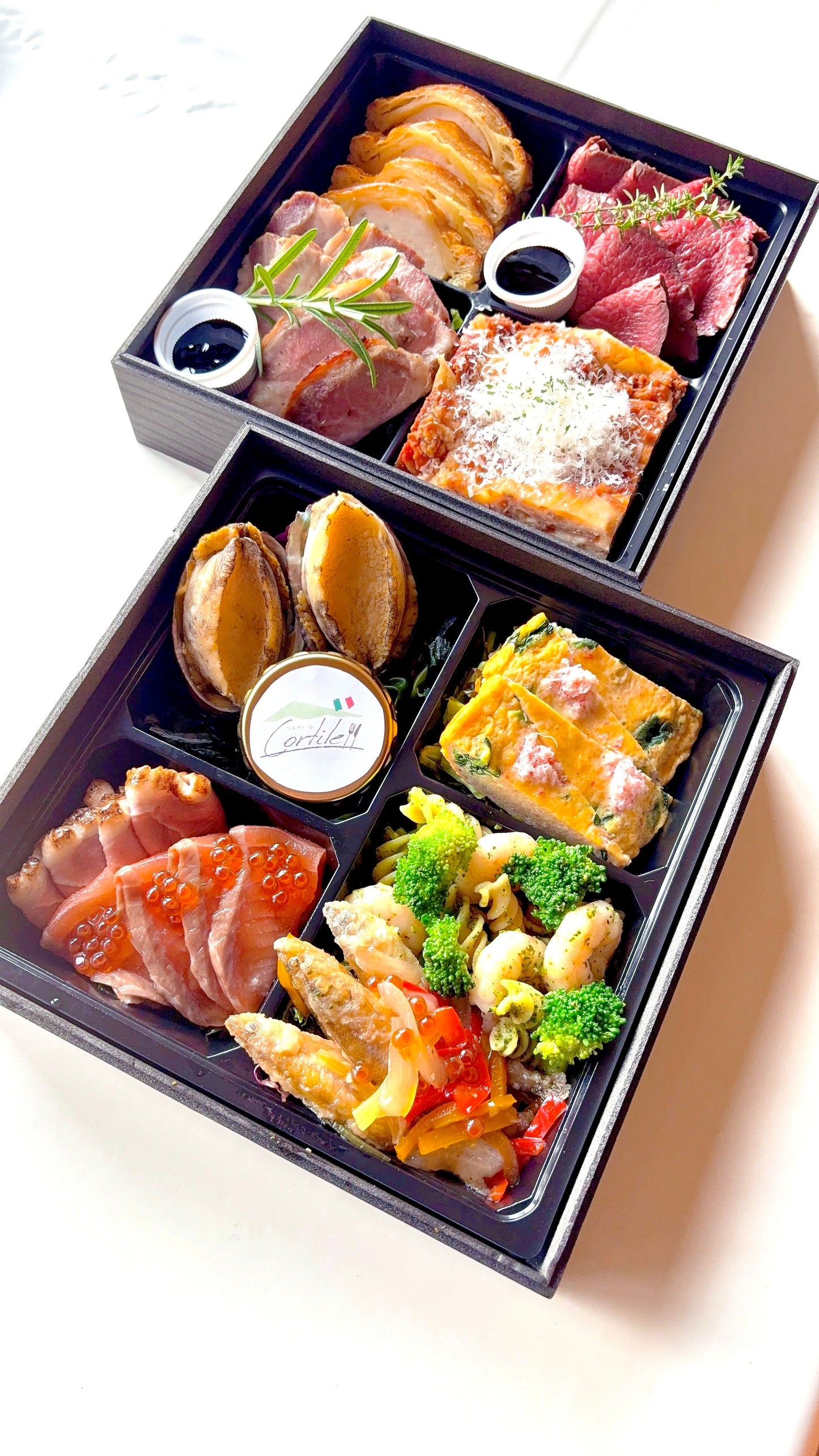 Cortileコルティーレ コルティーレのおせち二段重 B-05