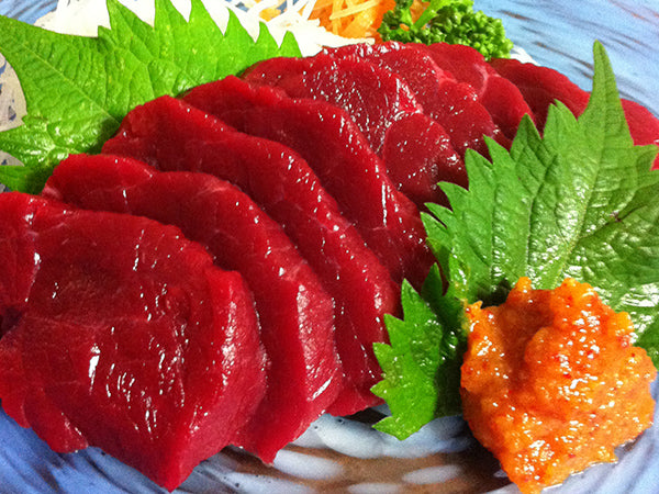 国産馬刺し モモ 150g ＜送料別＞